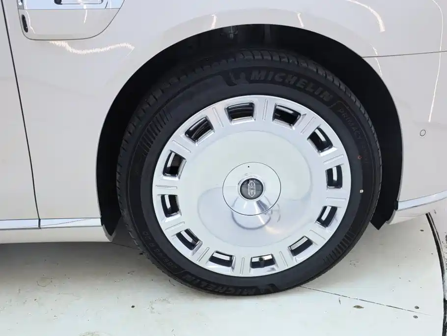 尊界S800 2025 Edition Range-Extended Starlight Executive Version 4-Seater (192-line LiDAR)