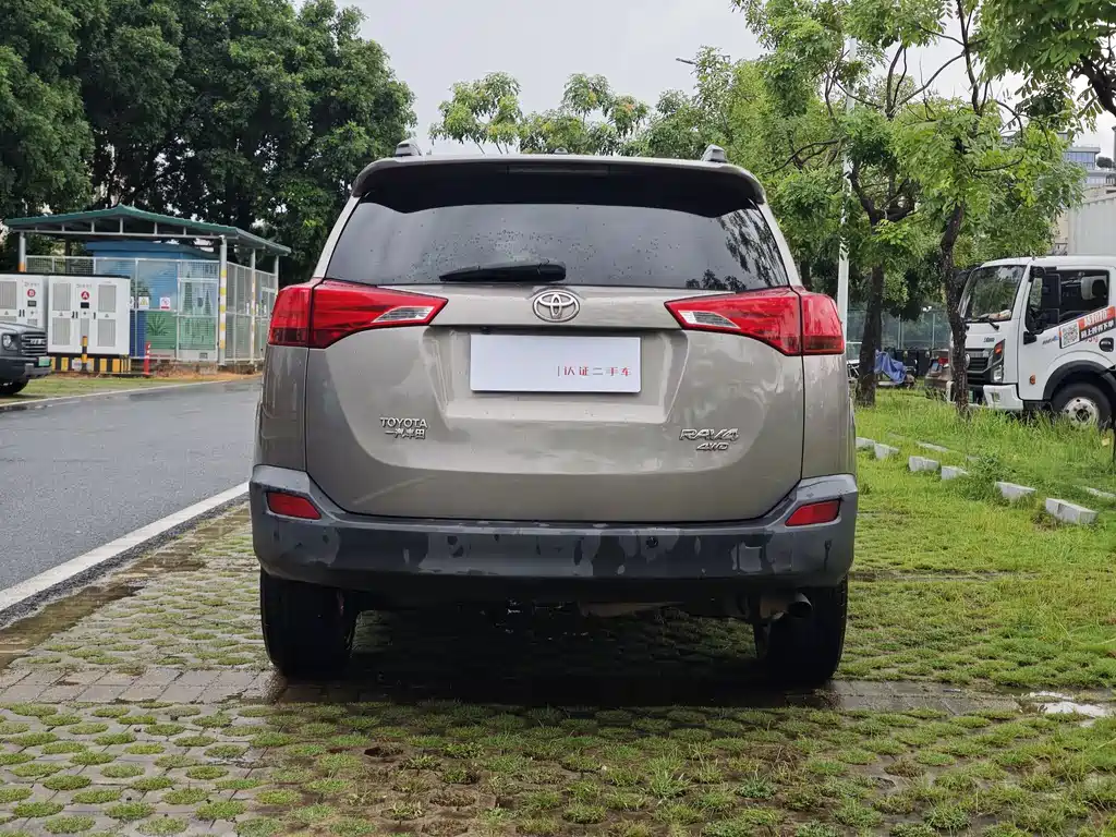 RAV4 2013 New Rugged Edition 2.0L CVT 4WD