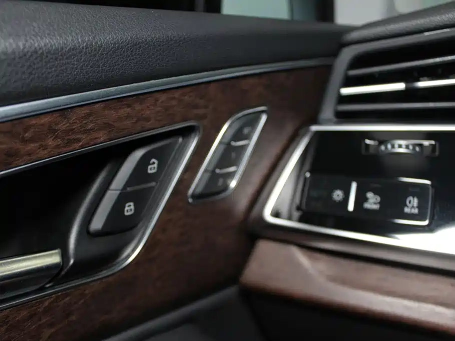 Audi Q7 2023 55 TFSI quattro S line Sport Coupe