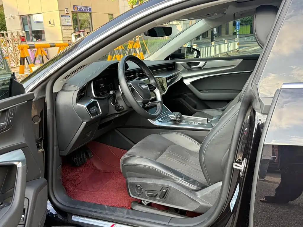 Audi A7L 2024 45TFSI S-line Zhumeng Edition Liucheng Package