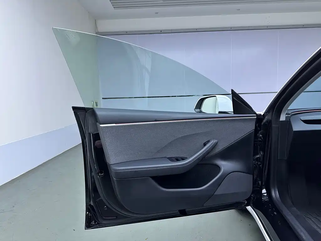 Model 3 Rear-Wheel Drive 2023