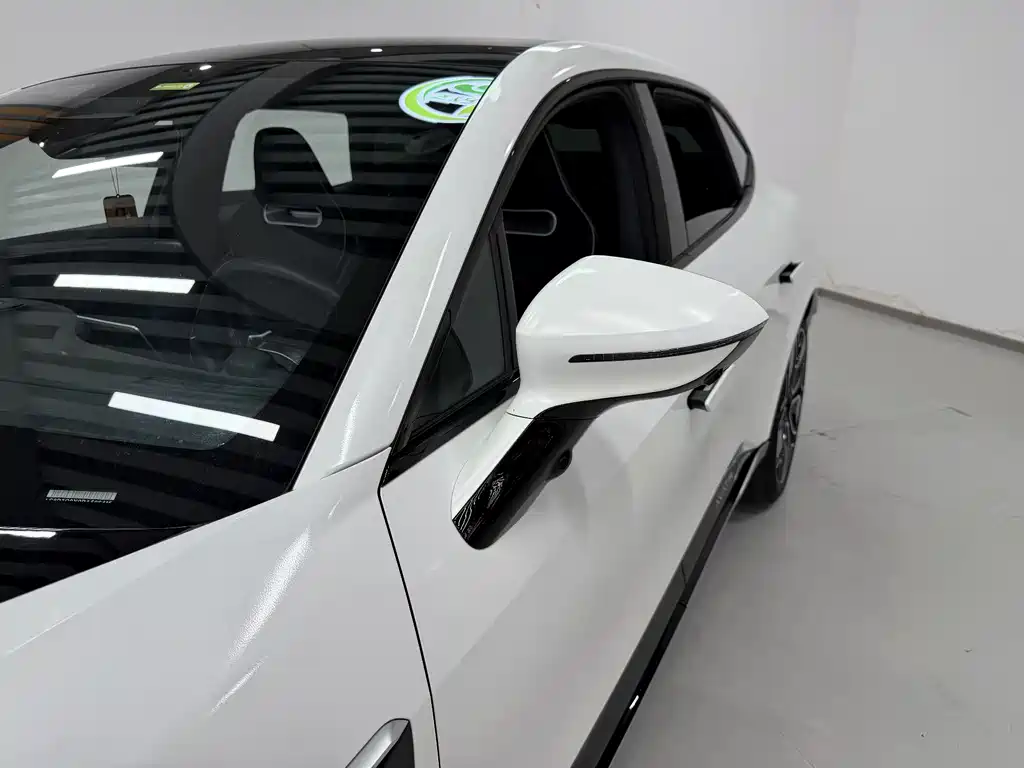 Avatr 11 2023 Harmony 90kWh Lux Edition