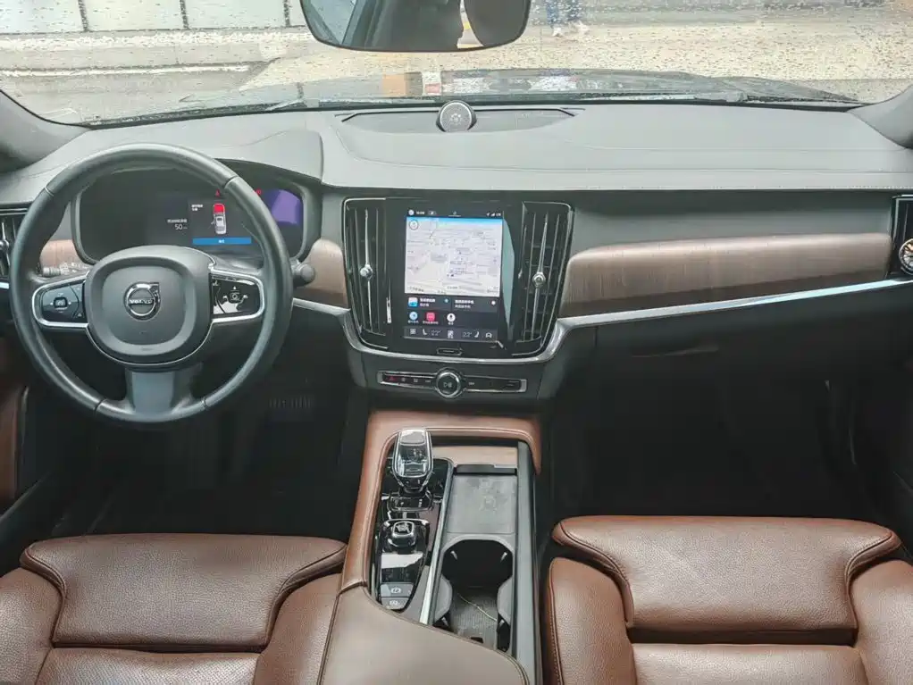 Volvo S90 2023 B5 Intelligent Distance Luxury Edition