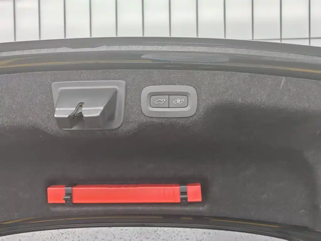 Volvo S90 2023 B5 Intelligent Distance Luxury Edition