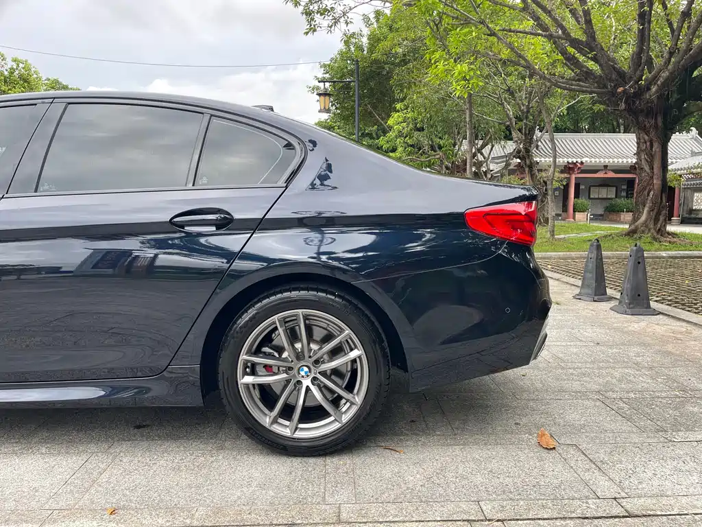 BMW 5 Series Import 2019 525i M Sport Package