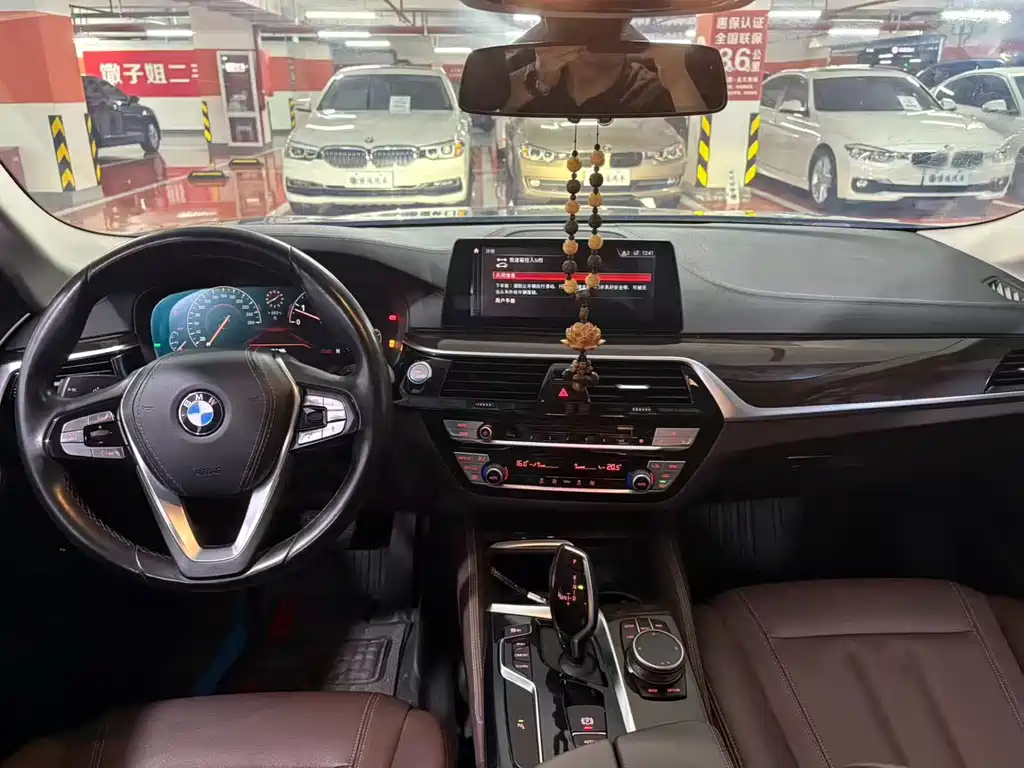 BMW 5 Series 2019 Facelift 525Li Luxury Package