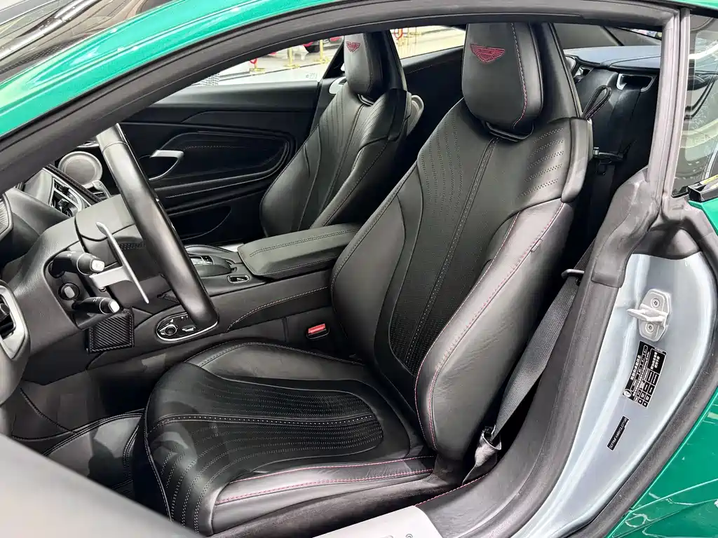 Aston Martin DB11 2019 Model 4.0T V8 Coupe