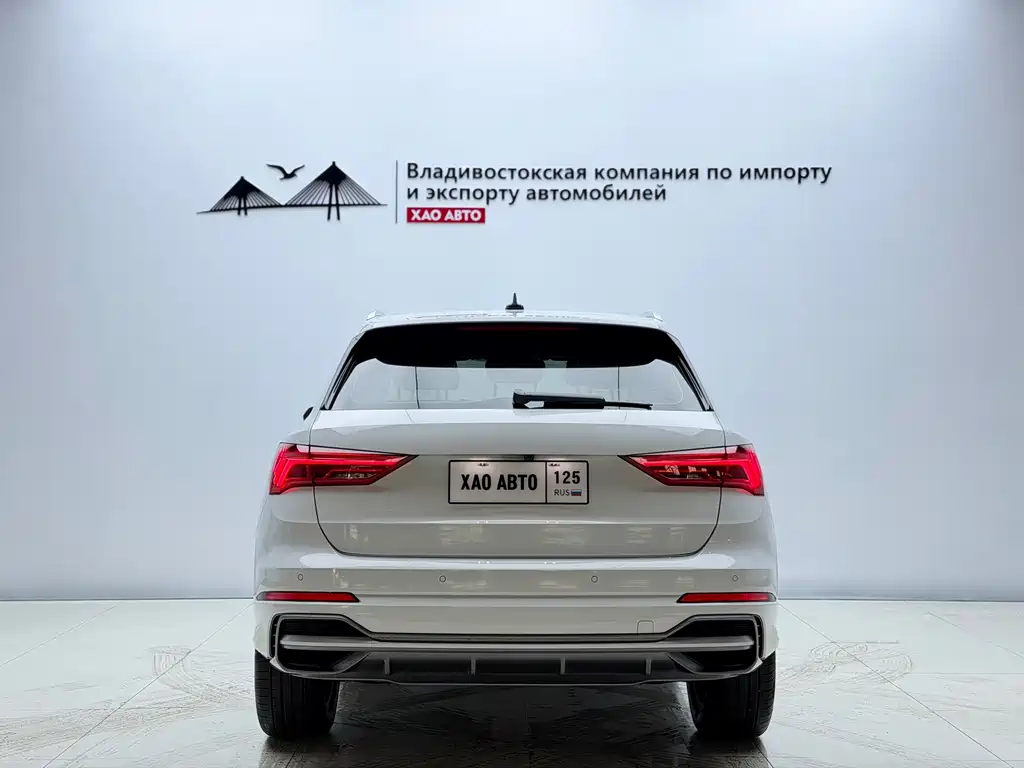 Audi Q3 2023 35 TFSI Sporty Dynamic Edition (1.4T)