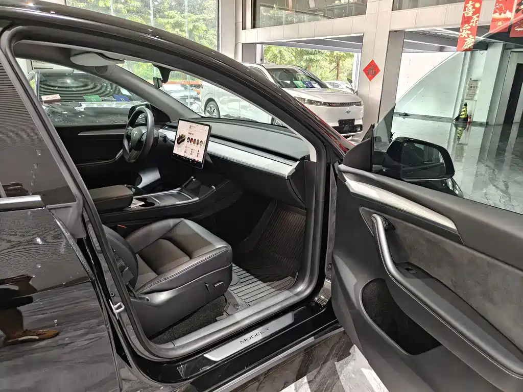 Model Y 2023 Rear-Wheel Drive Edition