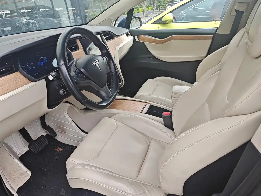 Model X 2017 Long Range Version