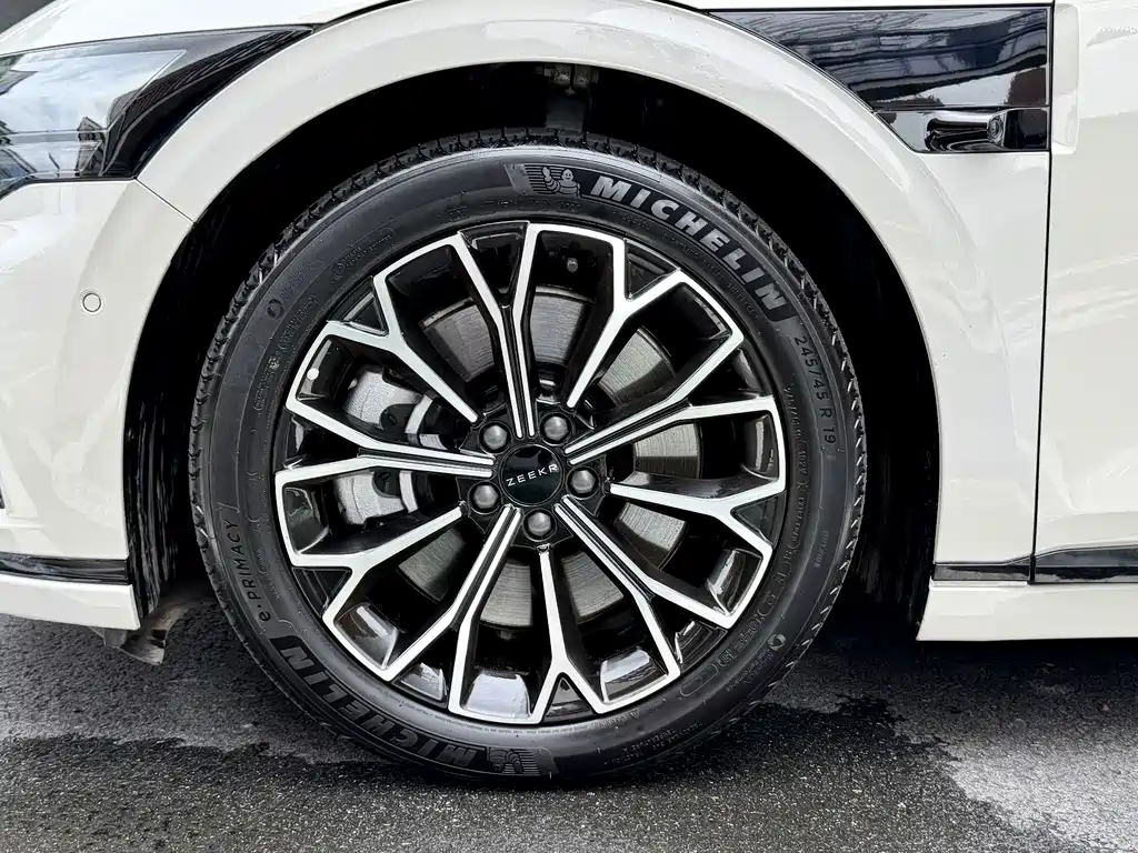 Jizhe 007 GT 2025 Edition Four-wheel Drive Intelligent Driving Version 75kWh
