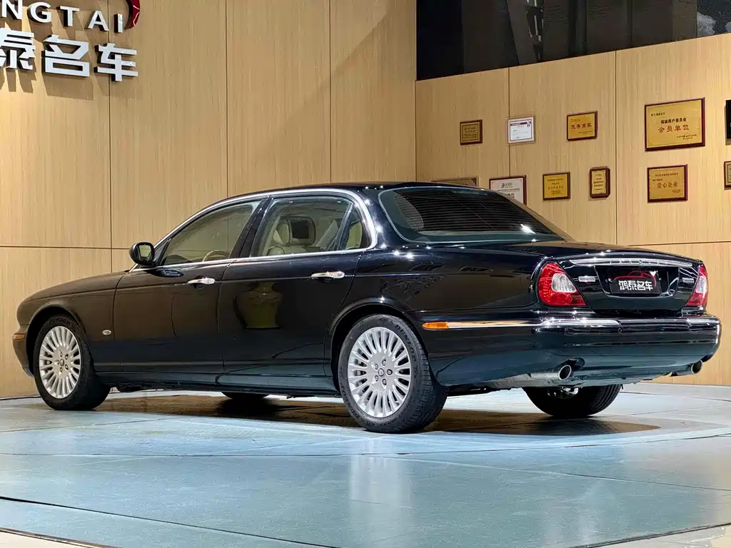 Jaguar XJ 2007 XJ8L 4.2 Royal Extended Edition
