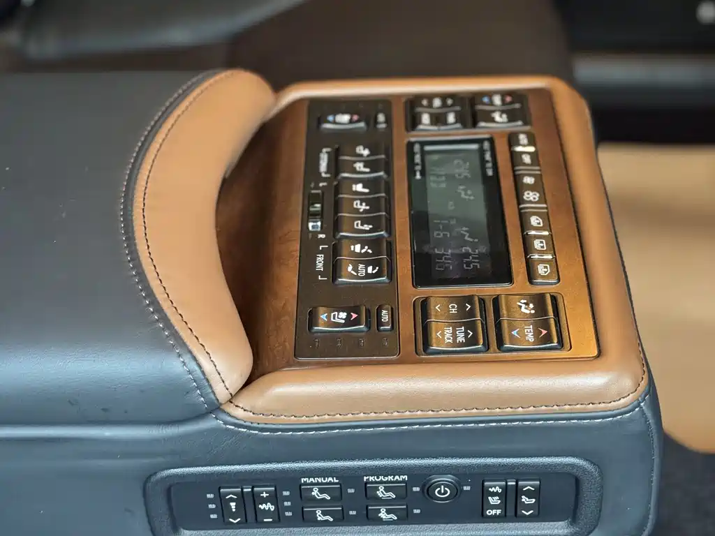 Lexus LS 2014 600hL