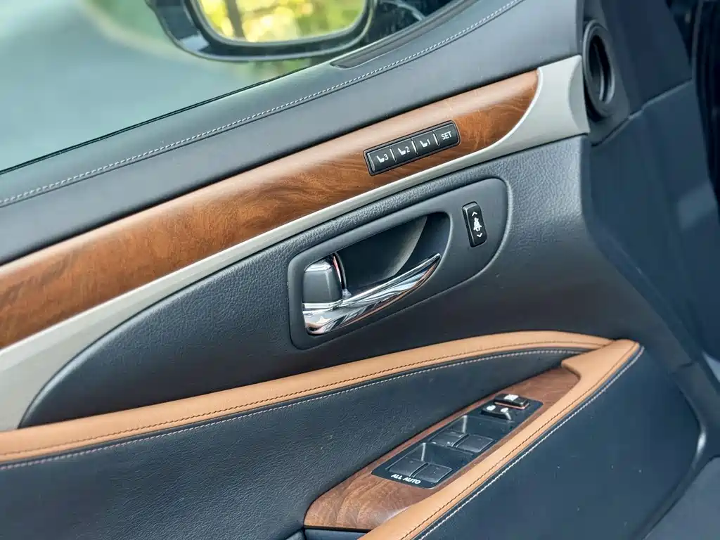 Lexus LS 2014 600hL