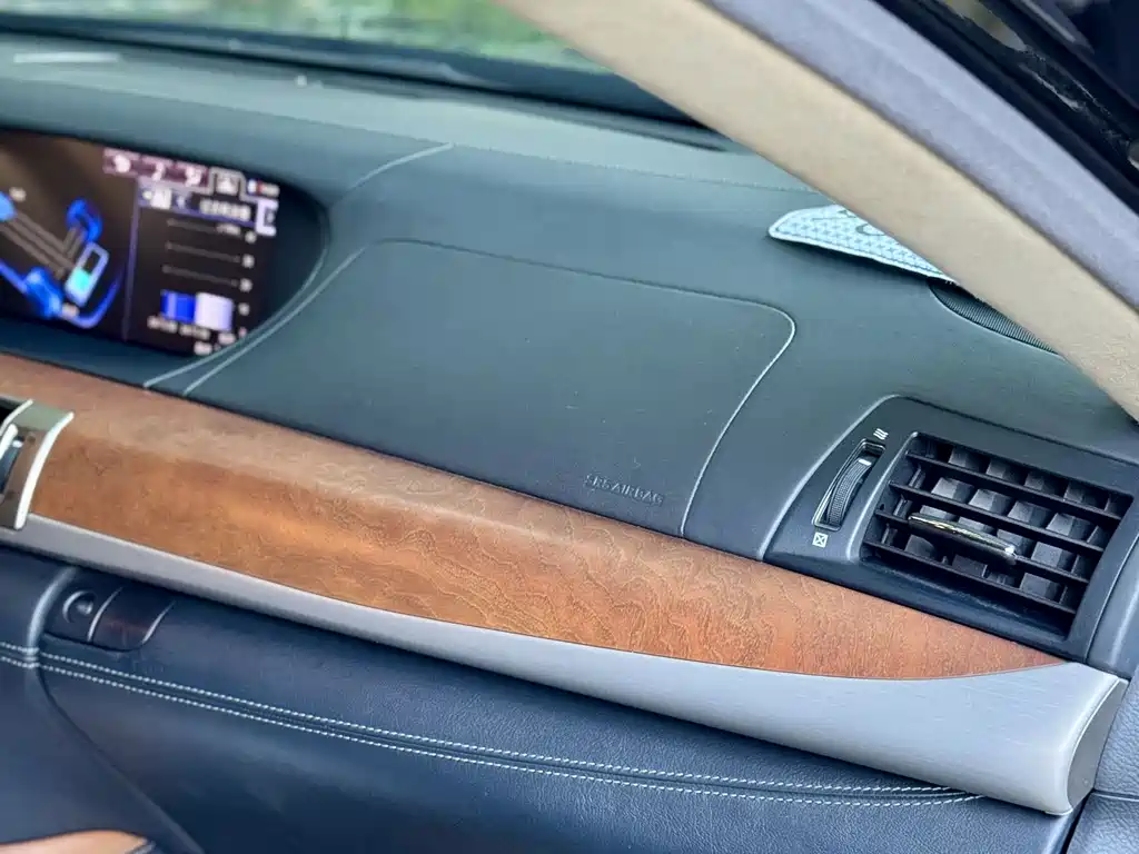 Lexus LS 2014 600hL