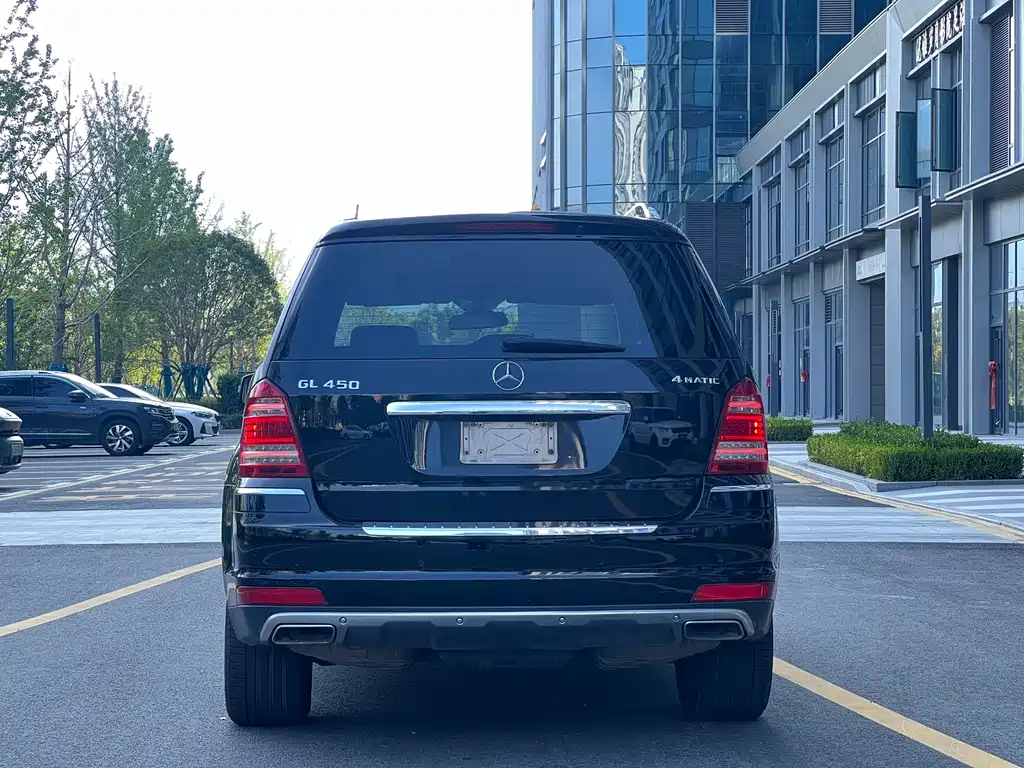 Mercedes GL Class 2011 GL 450 4MATIC Premium Edition