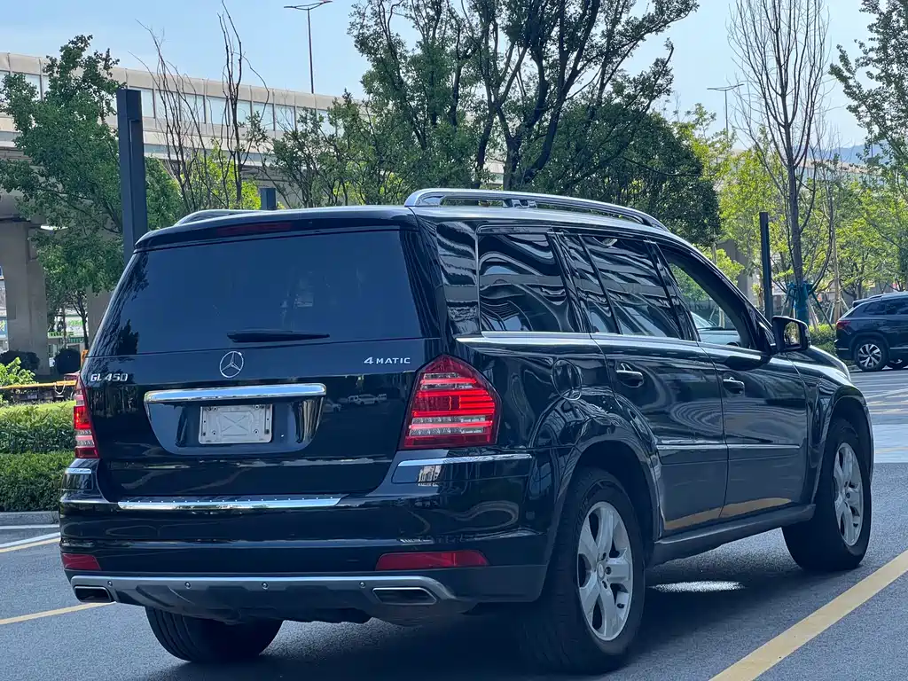 Mercedes GL Class 2011 GL 450 4MATIC Premium Edition