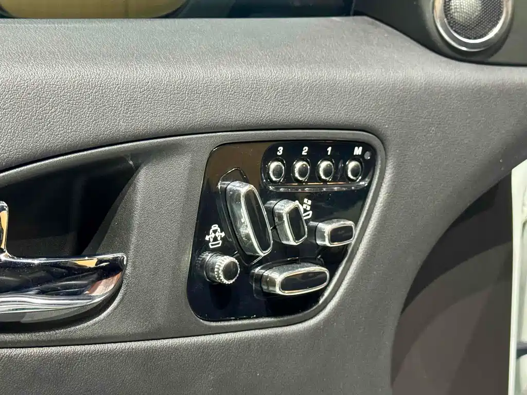 Jaguar XK 2012 XKR 5.0L Supercharged Hardtop