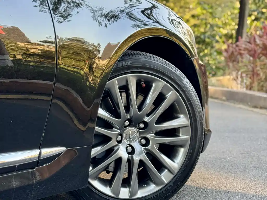 Lexus LS 2014 600hL