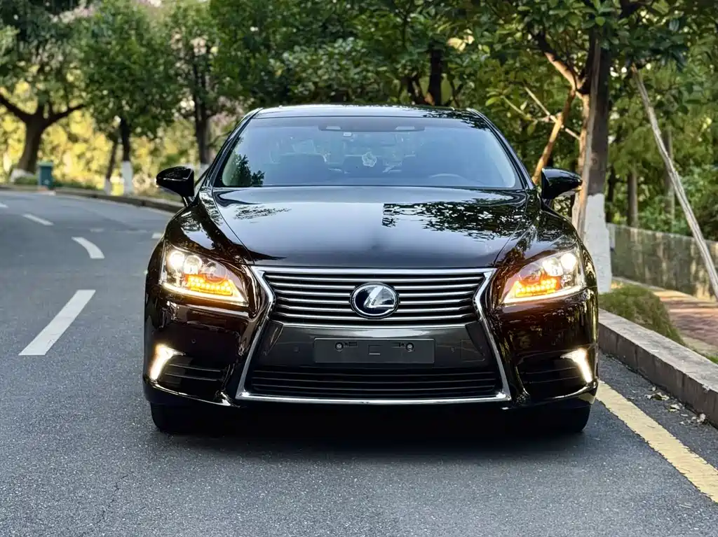 Lexus LS 2014 600hL
