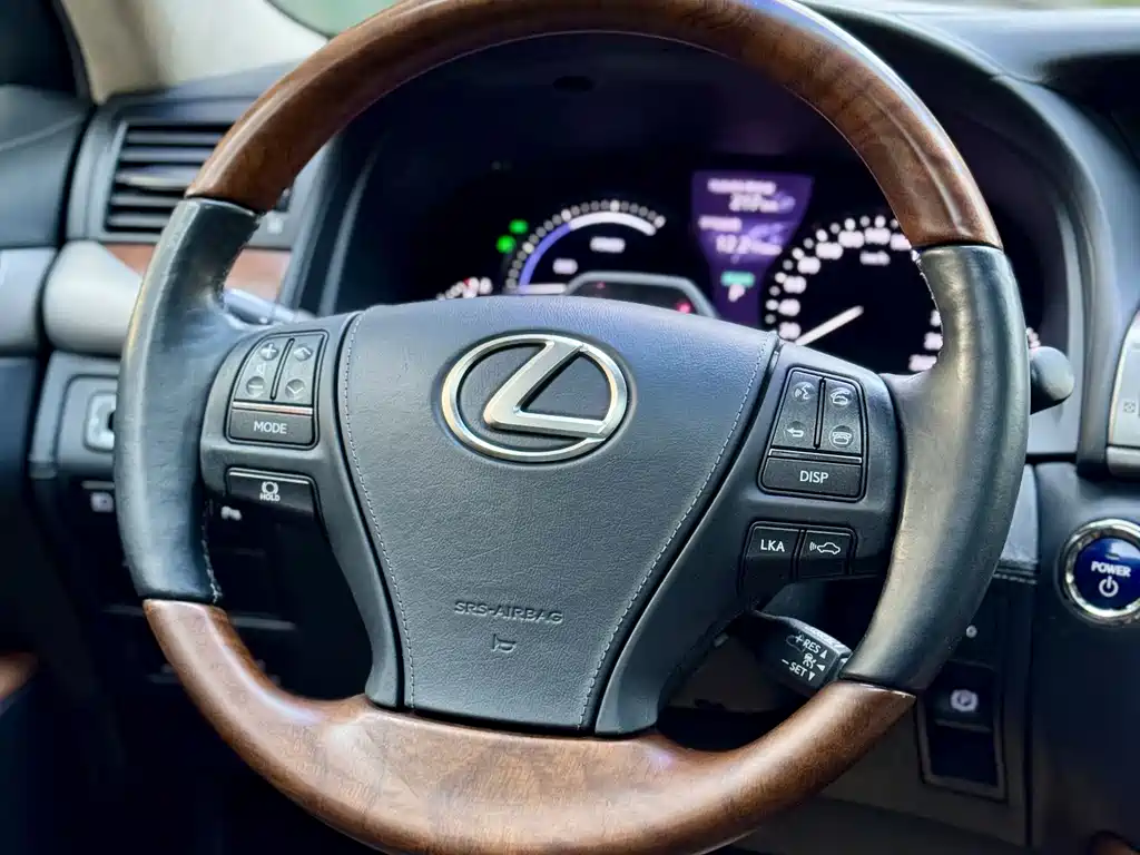 Lexus LS 2014 600hL