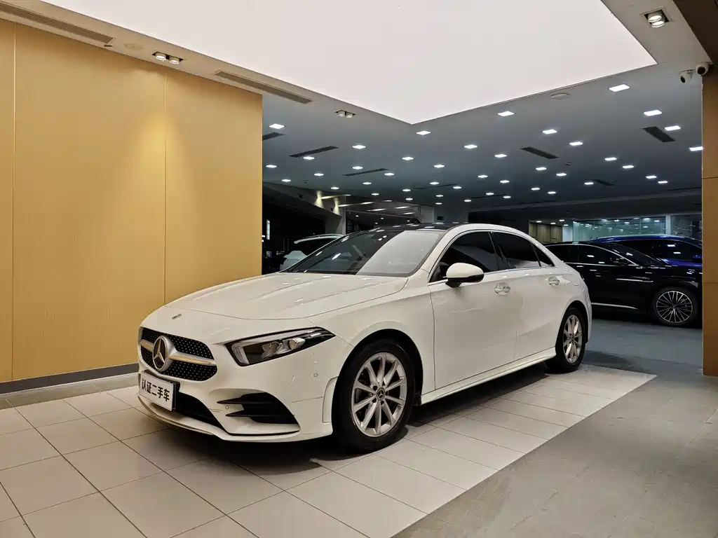Mercedes-Benz A 200 L Sport Sedan Fashion Edition 2021