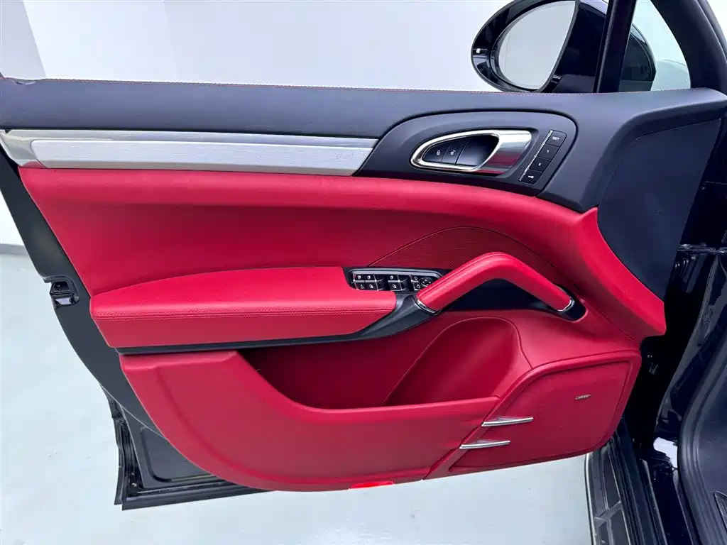 Cayenne 2016 Model Cayenne Turbo 4.8T