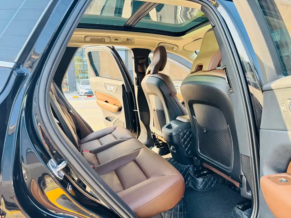 Volvo XC60 2019 T5 AWD Momentum Edition Euro VI