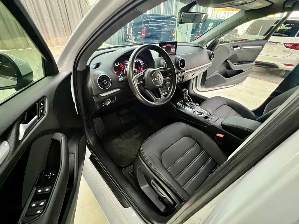 Audi A3 2017 Limousine 35 TFSI Sportline