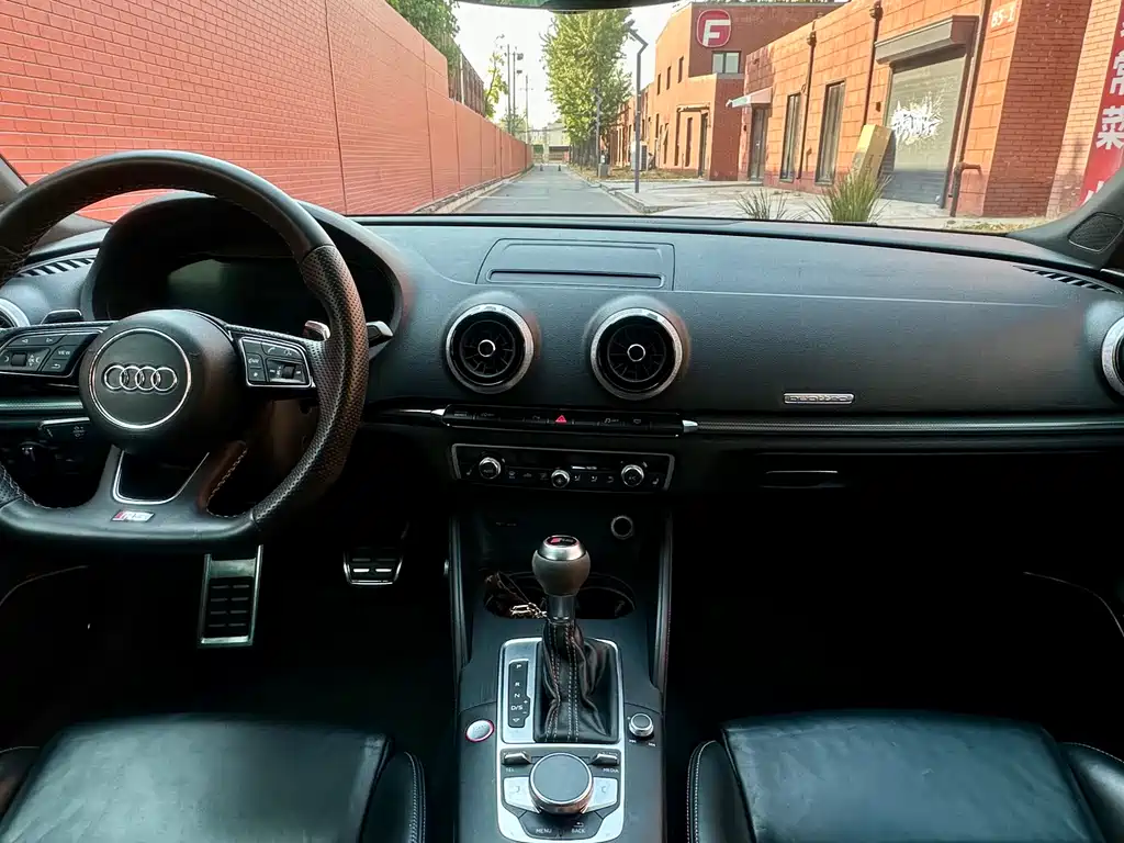 Audi RS 3 2017 model RS 3 2.5T Limousine
