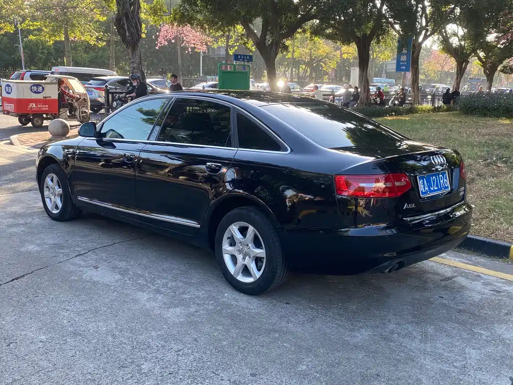 Audi A6L 2010 model 2.0 TFSI automatic standard edition