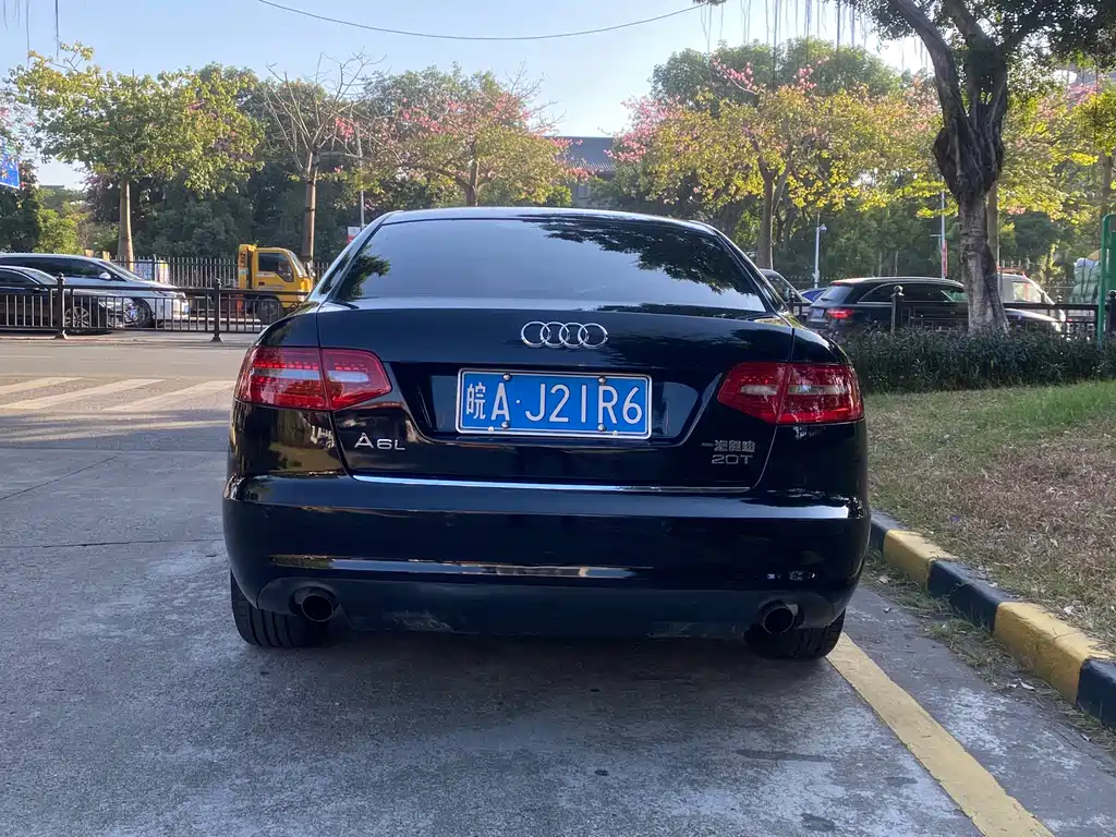 Audi A6L 2010 model 2.0 TFSI automatic standard edition