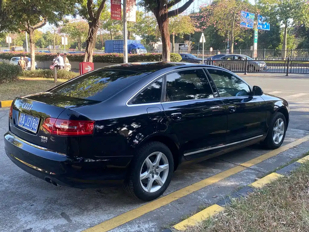 Audi A6L 2010 model 2.0 TFSI automatic standard edition
