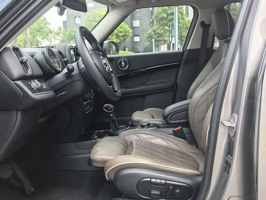 MINI Countryman 2019 1.5T Cooper Artist Weekend Edition