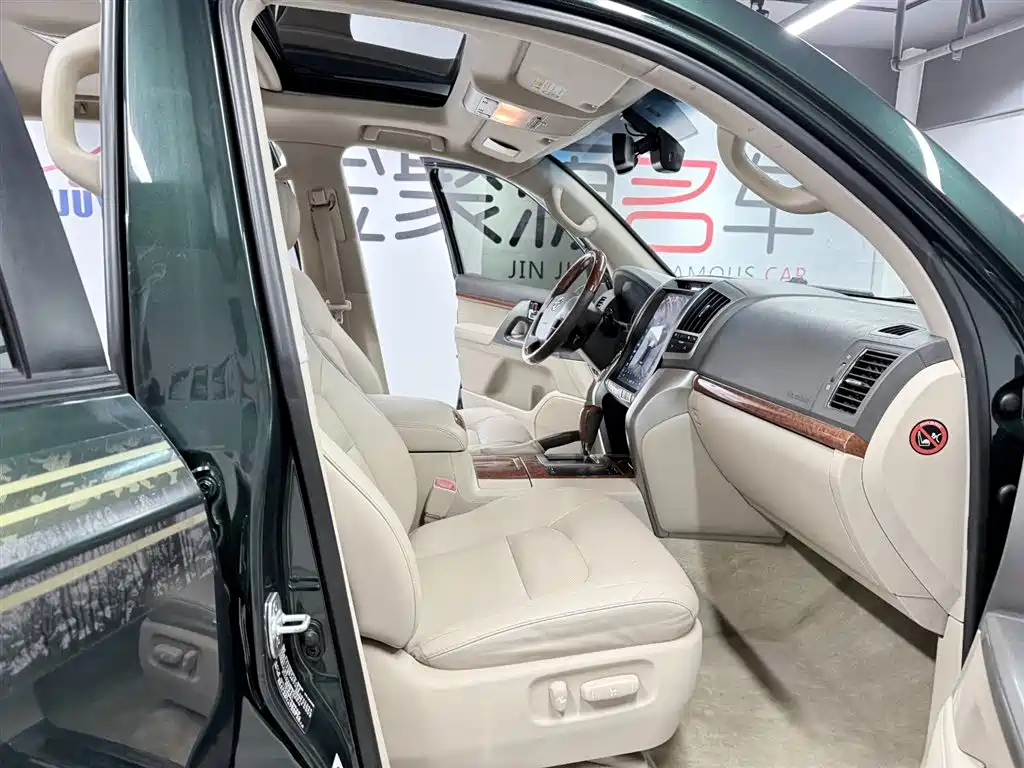 Land Cruiser 2012 4.0L Automatic GX-R