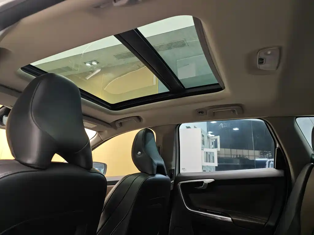 Volvo XC60 2015 T5 AWD Smart Vision 2015