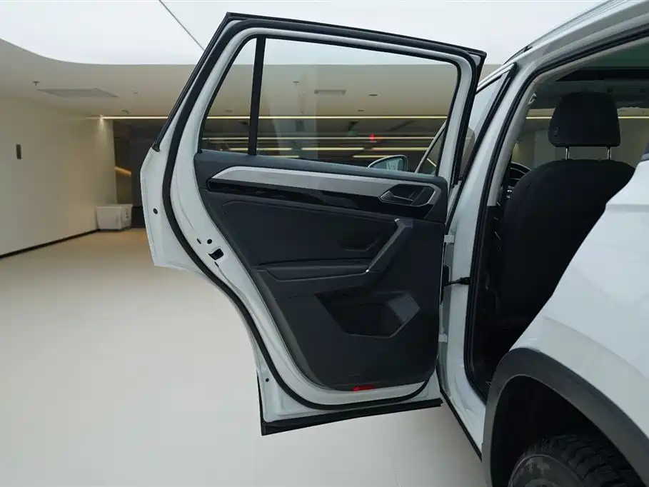 Tayron 2020 330TSI Two Drive Luxury Smart Connect Edition