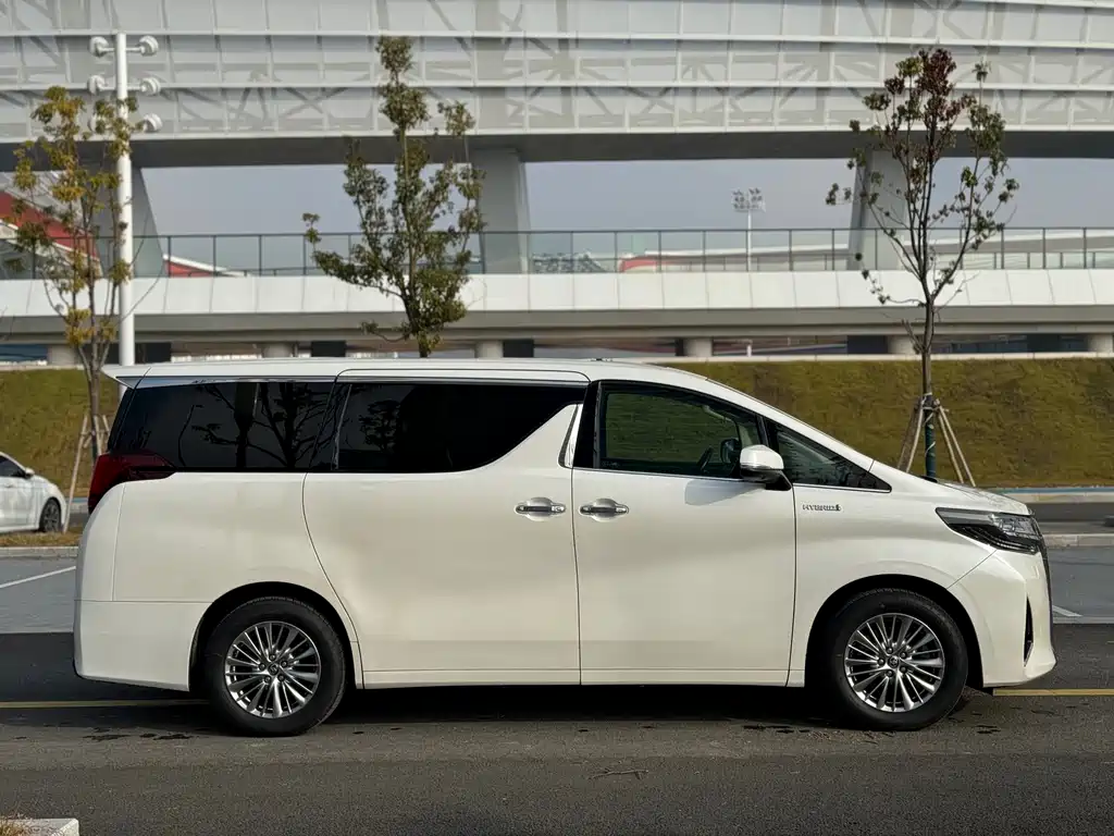 Alphard 2019 model Hybrid 2.5L Luxury Edition