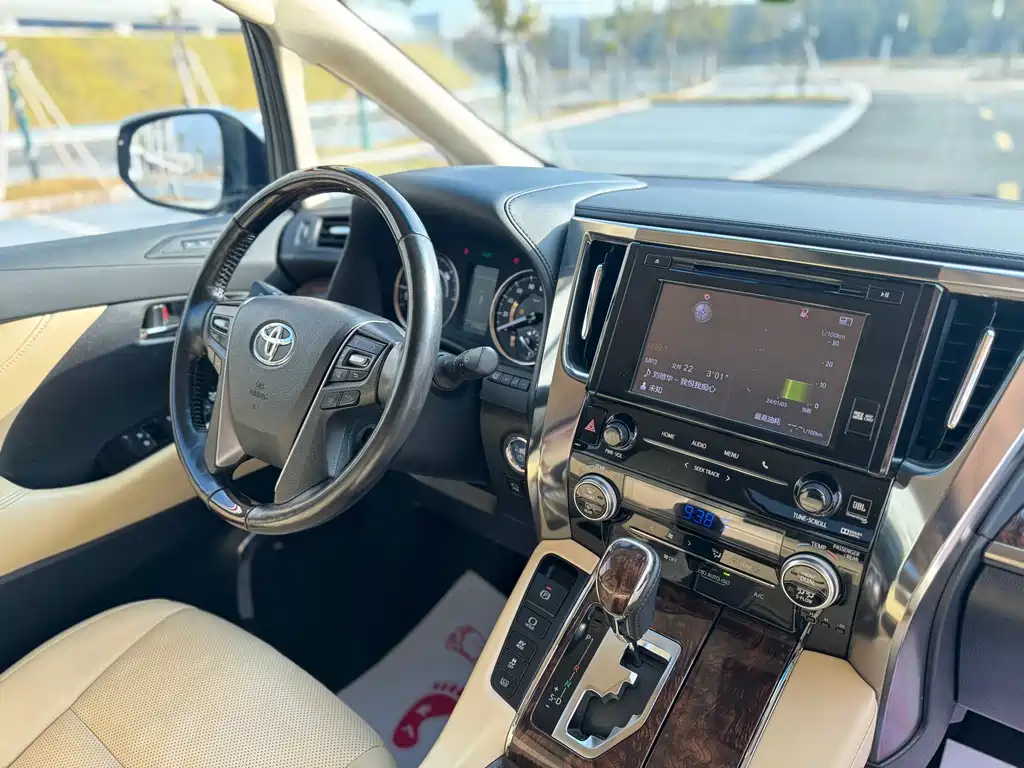 Alphard 2019 model Hybrid 2.5L Luxury Edition