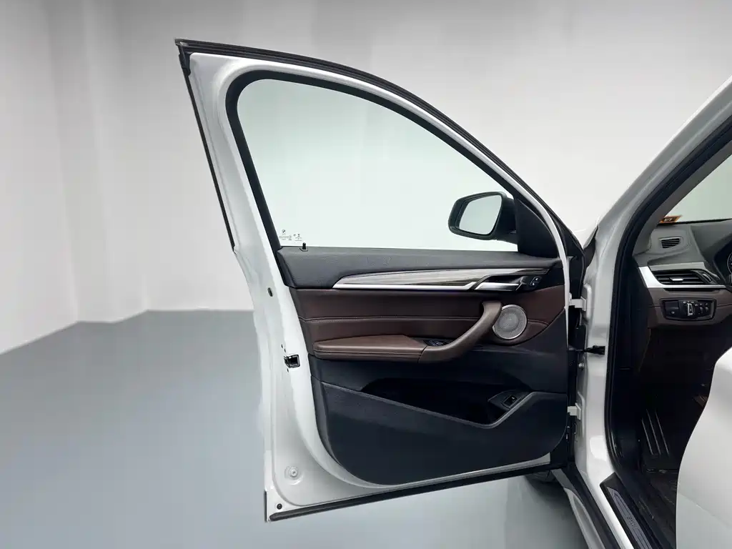 BMW X1 xDrive25Li Luxury Edition 2022