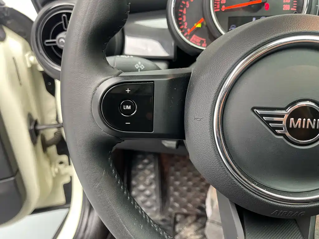 MINI 2022 1.5T ONE