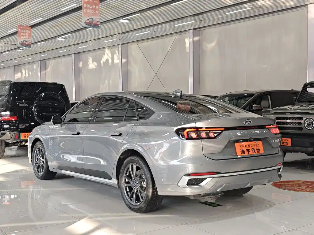 Mondeo 2025 2.0T EcoBoost Luxury Edition