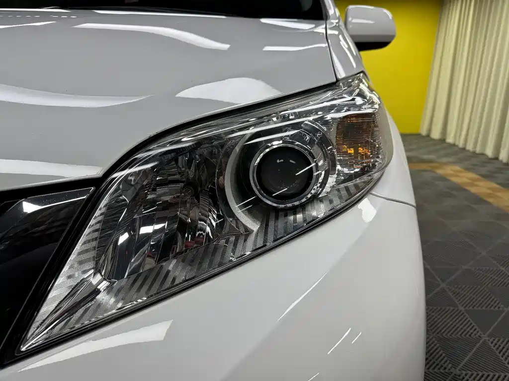 SIENNA 2015 3.5L 2WD LE