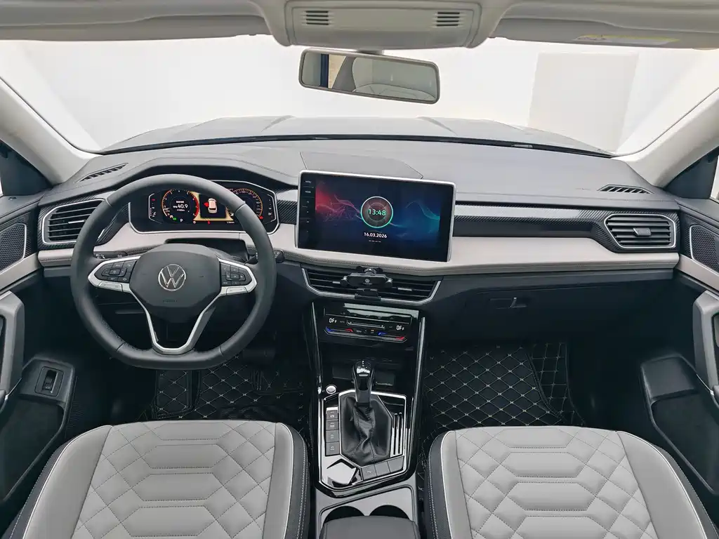 Tayron 2026 Edition 3000 Million Selection 300TSI