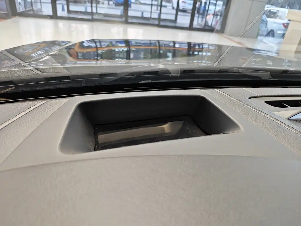 Volvo S90 Plug-in Hybrid 2019 T8 E-AWD Prestige Edition 3-seat National VI