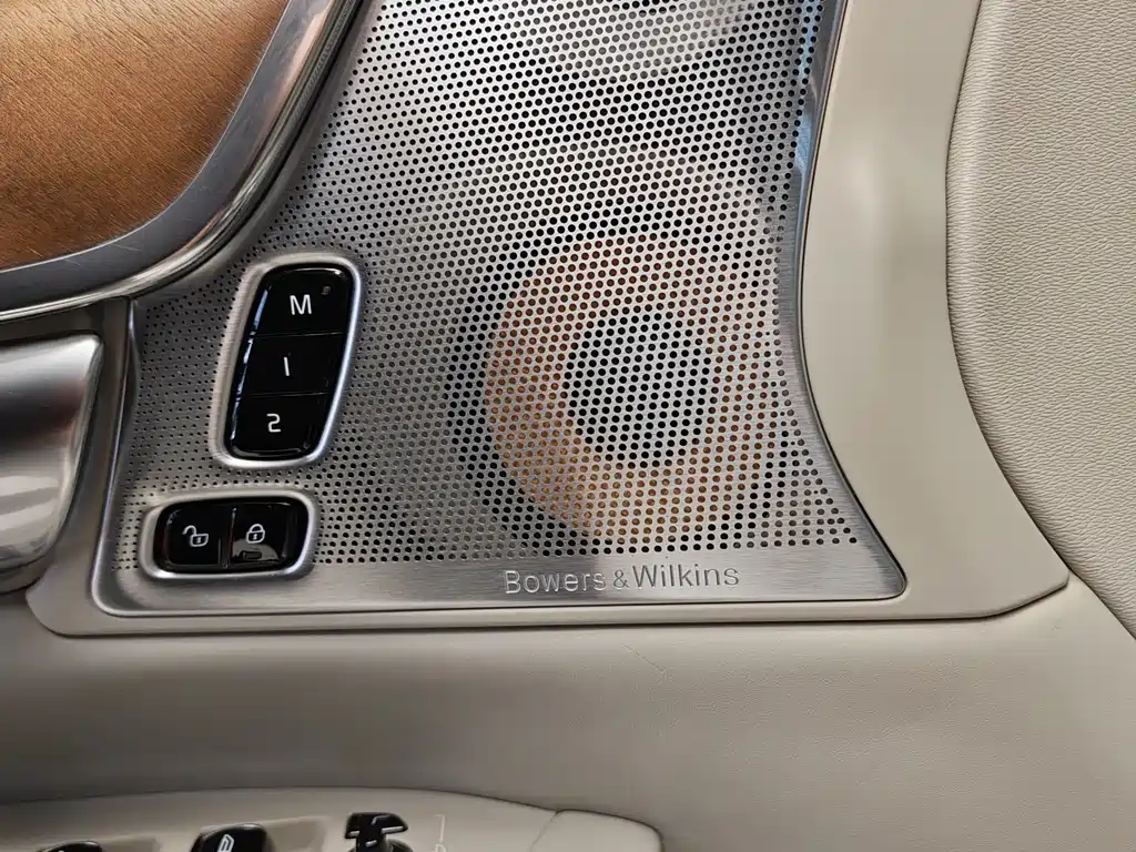 Volvo S90 Plug-in Hybrid 2019 T8 E-AWD Prestige Edition 3-seat National VI
