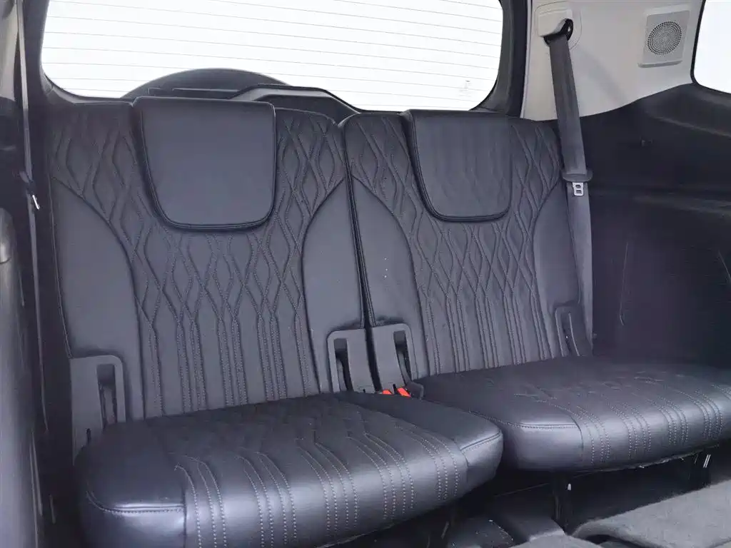 TANK 500 2022 Model Sport Edition 7-Seater