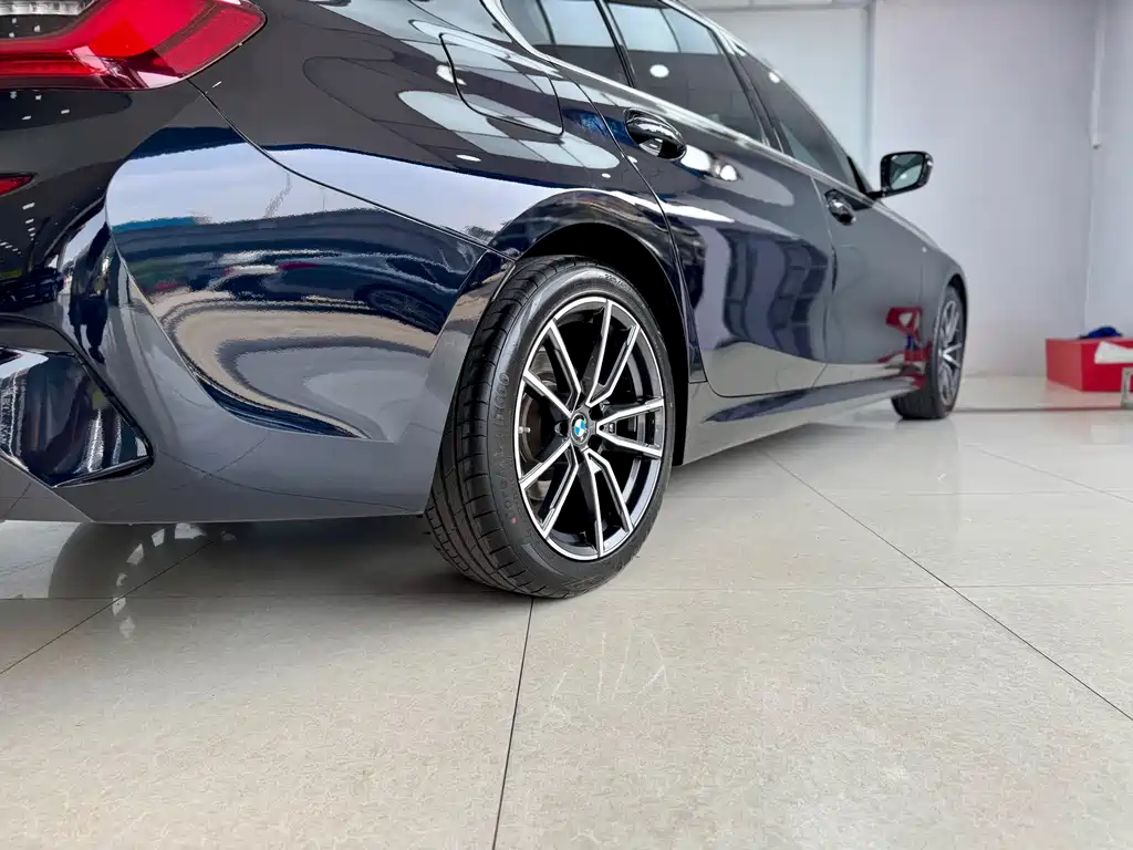 BMW 3 Series 2022 325Li M Sport Package