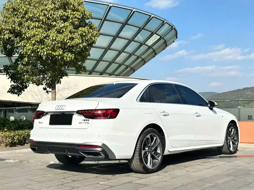 Audi A4L 2024 40 TFSI Fashion Dynamic Edition