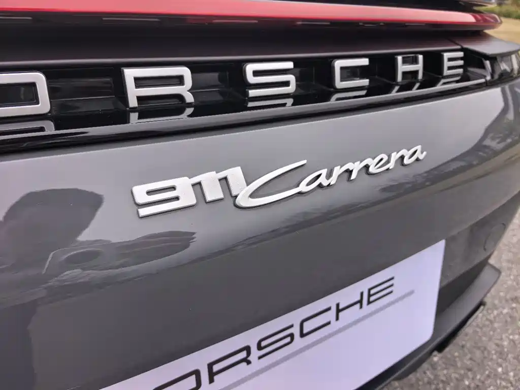 Porsche 911 2025 Carrera 3.0T